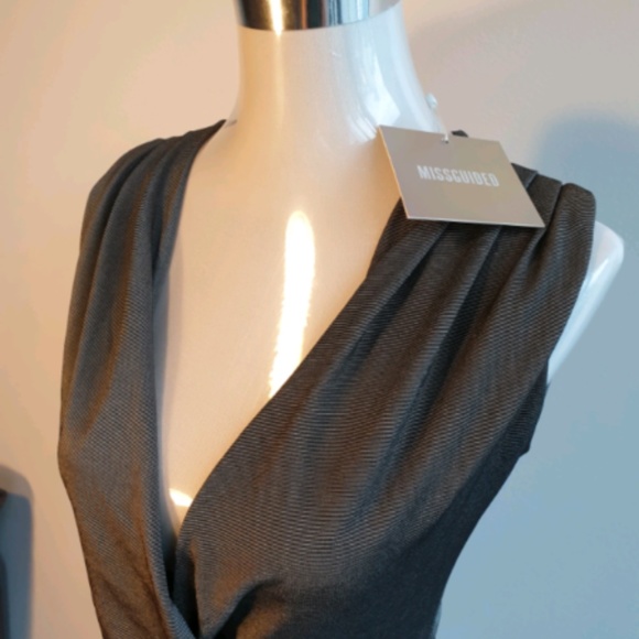 NWT Missguided silver gray sleeveless wrap dress - Picture 2 of 3